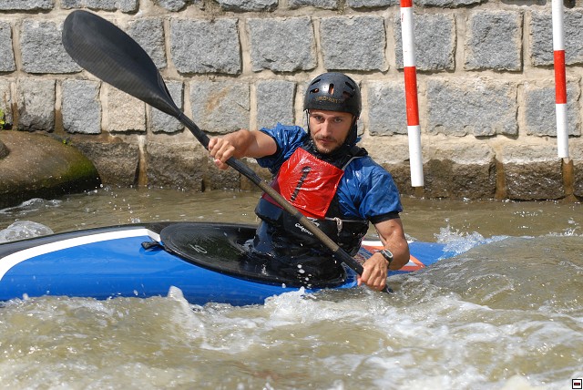 img00002.jpg